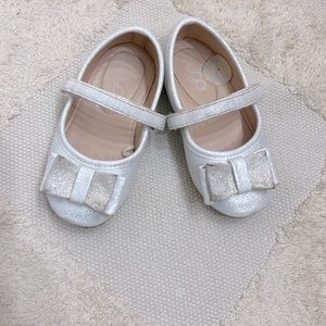 Toddlers shoes